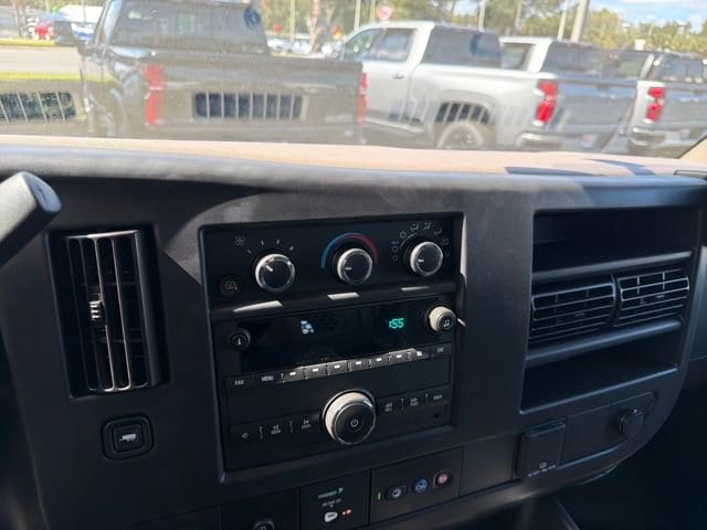 2024 Chevrolet Express Cargo Work Van - Photo 22