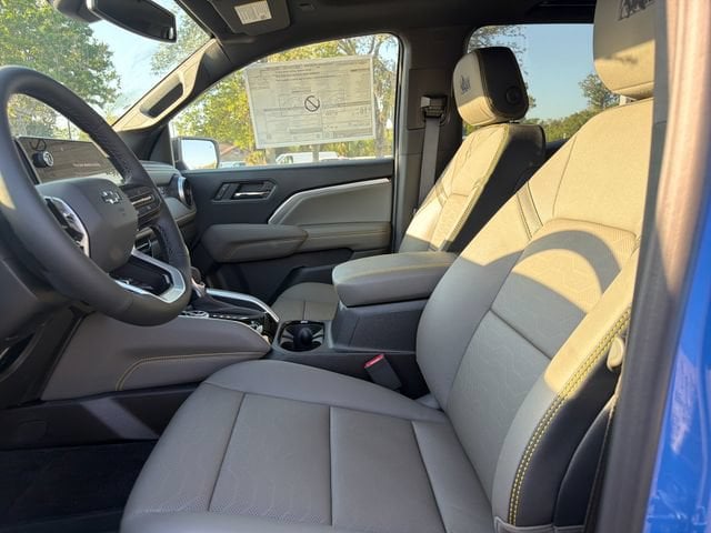 2026 Chevrolet Colorado ZR2 - Photo 17