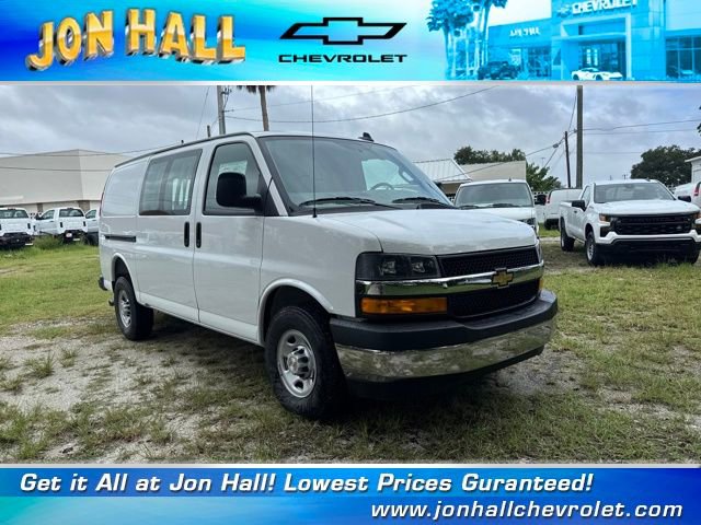 2025 Chevrolet Express 2500 Work Van HD's photo