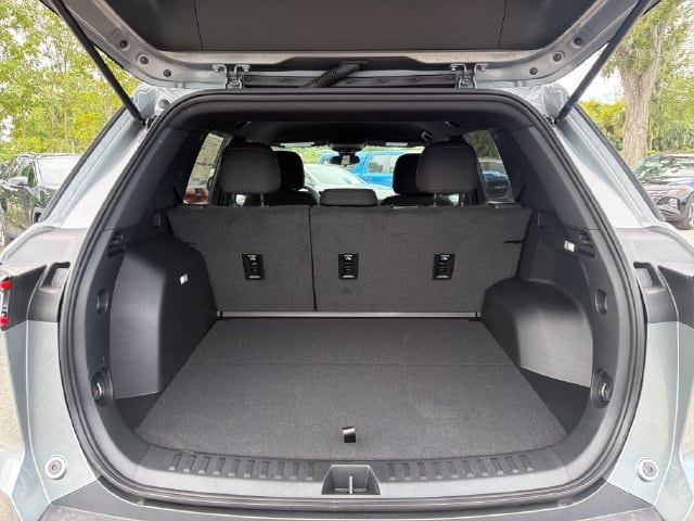 2027 Chevrolet Equinox LT - Photo 11