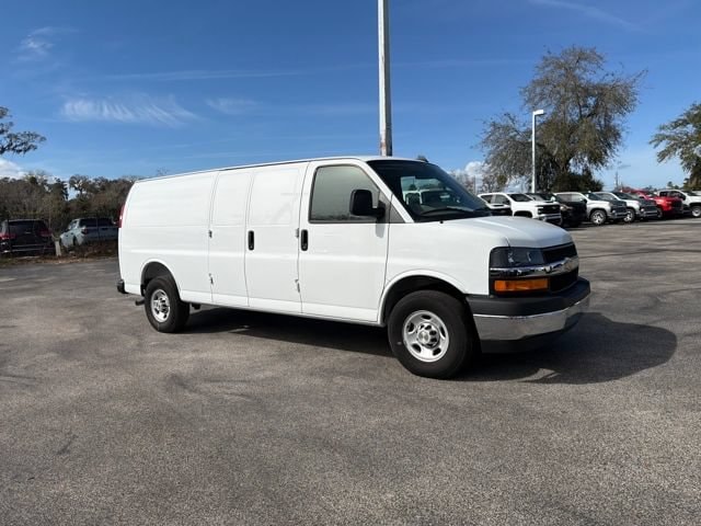 2025 Chevrolet Express Cargo Work Van - Photo 18