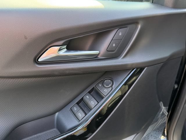2027 Chevrolet Equinox LT - Photo 20