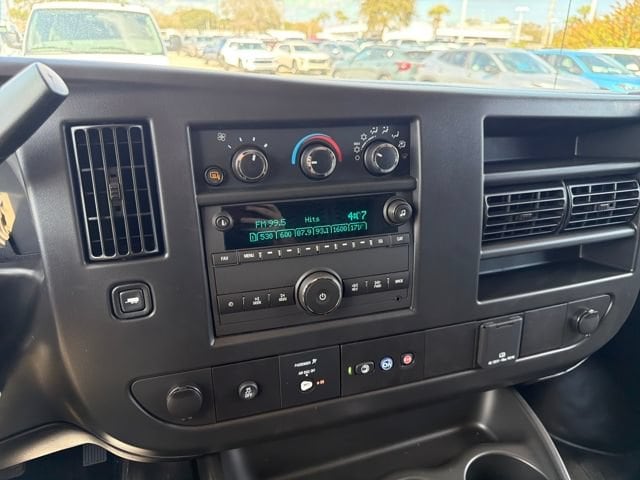 2026 Chevrolet Express Cargo Work Van - Photo 28
