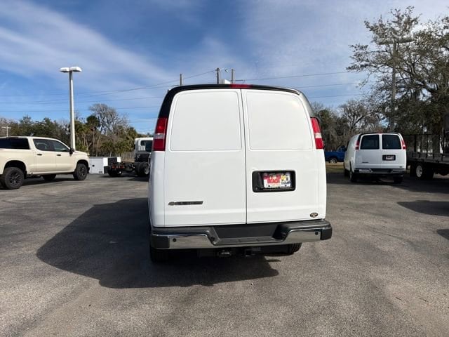 2025 Chevrolet Express Cargo Work Van - Photo 11