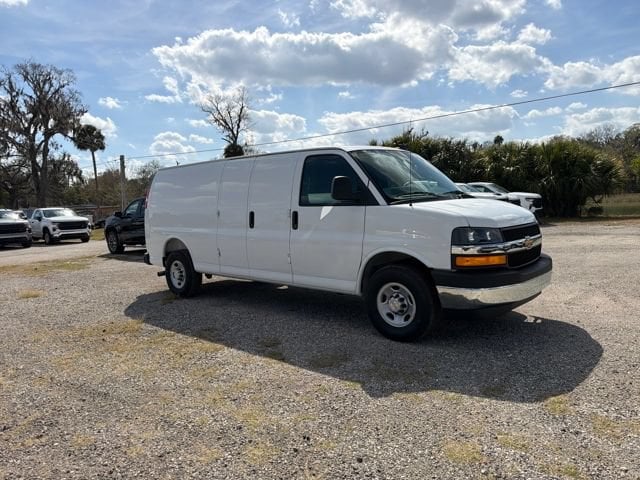 2026 Chevrolet Express Cargo Work Van - Photo 19