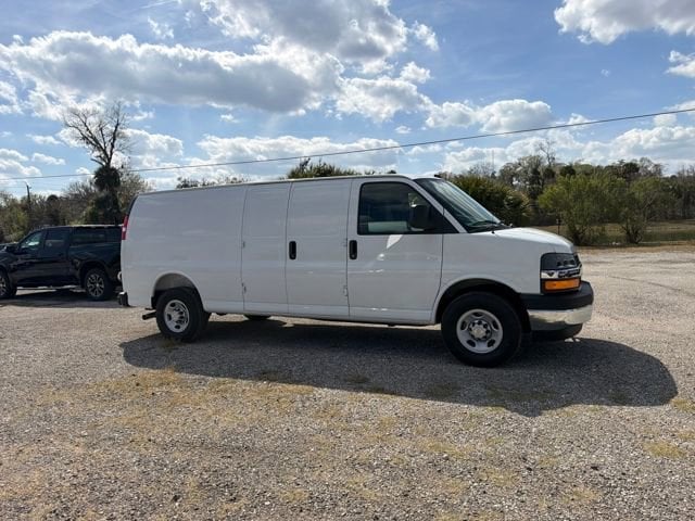 2026 Chevrolet Express Cargo Work Van - Photo 19