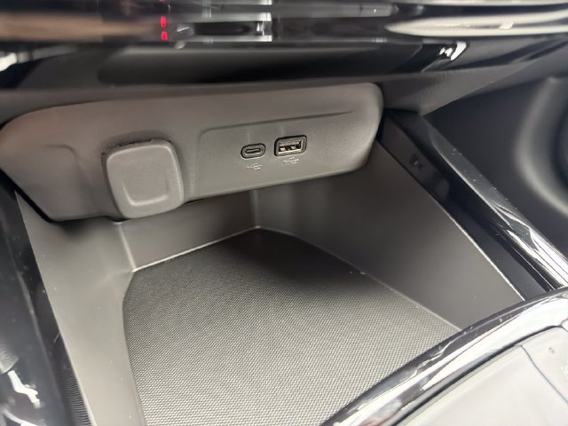 2026 Chevrolet Trax LT - Photo 25