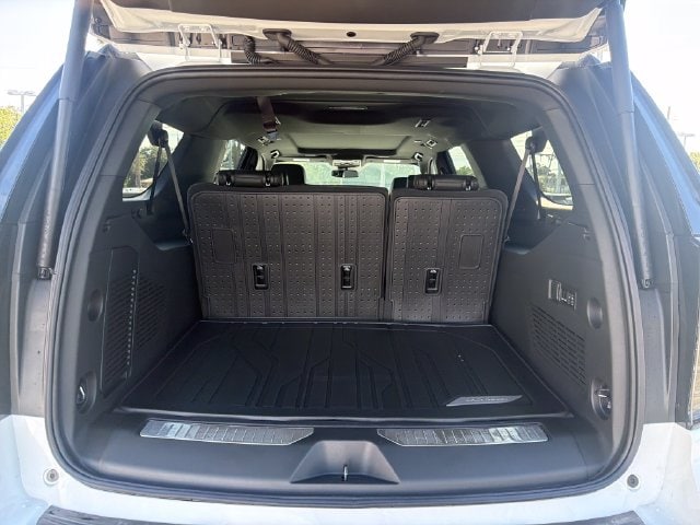2026 Chevrolet Suburban RST - Photo 10