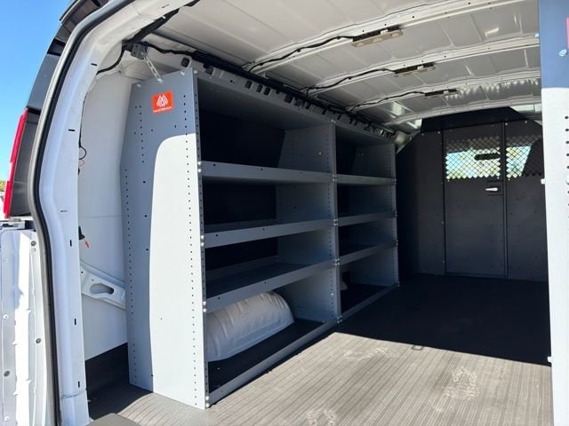 2025 Chevrolet Express Cargo Work Van - Photo 12