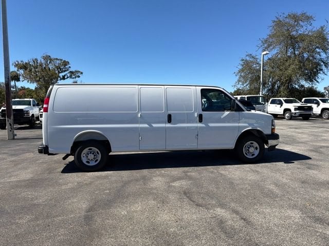 2025 Chevrolet Express Cargo Work Van - Photo 16