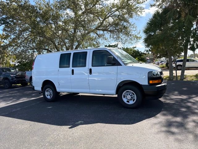 2024 Chevrolet Express Cargo Work Van - Photo 16