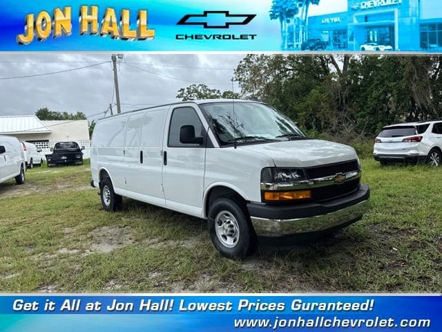 2025 Chevrolet Express 2500 Extended Work Van HD's photo