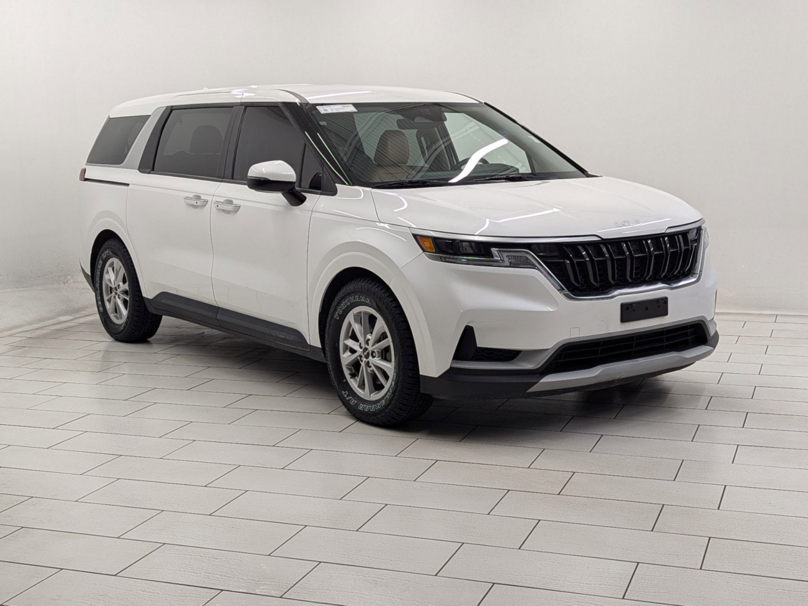 Used 2022 Kia Carnival LX Seat Pkg with VIN KNDNB4H35N6157064 for sale in Charlotte, NC