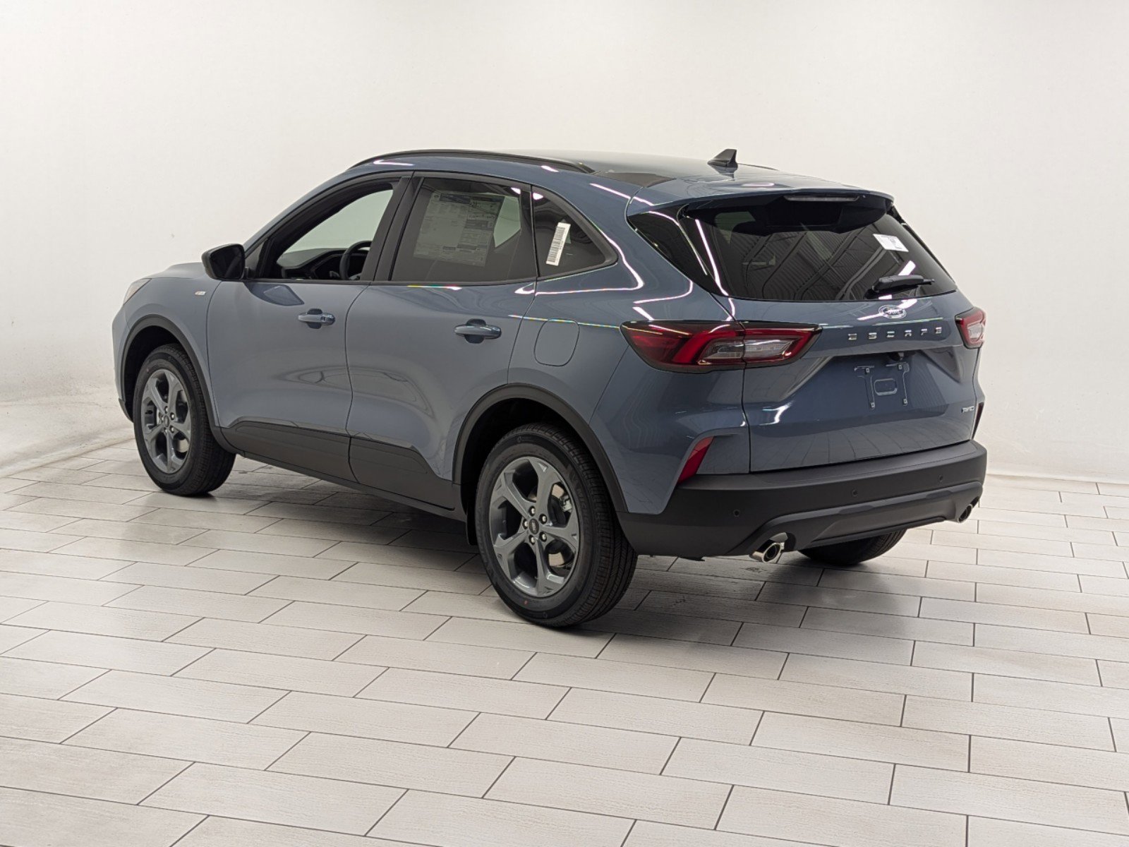 2025 Ford Escape ST-Line photo 4