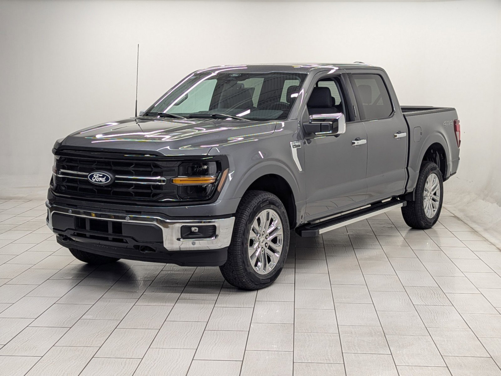 2024 Ford F-150 XLT photo 3