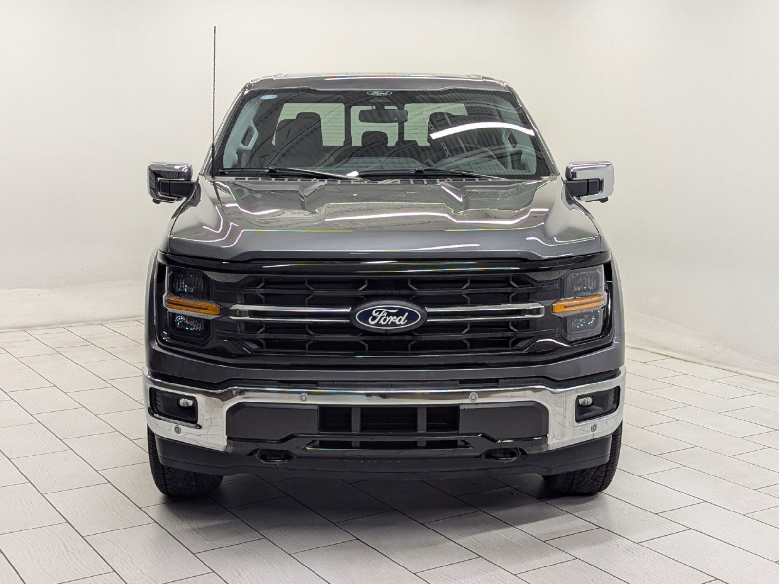 2024 Ford F-150 XLT photo 2