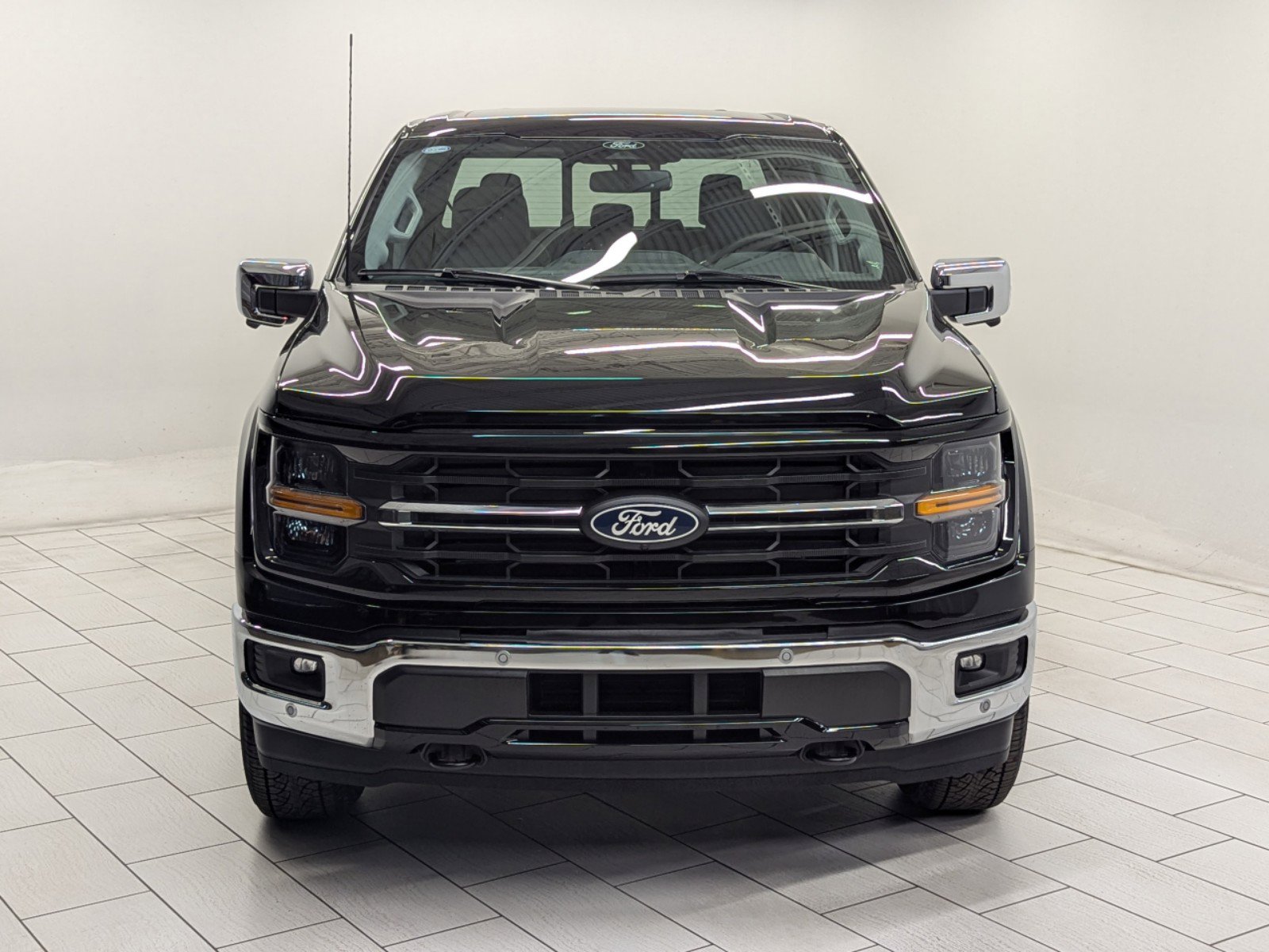 2024 Ford F-150 XLT photo 2