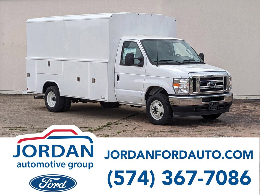 New 2024 Ford E-Series Cutaway E-350 SRW 138 WB