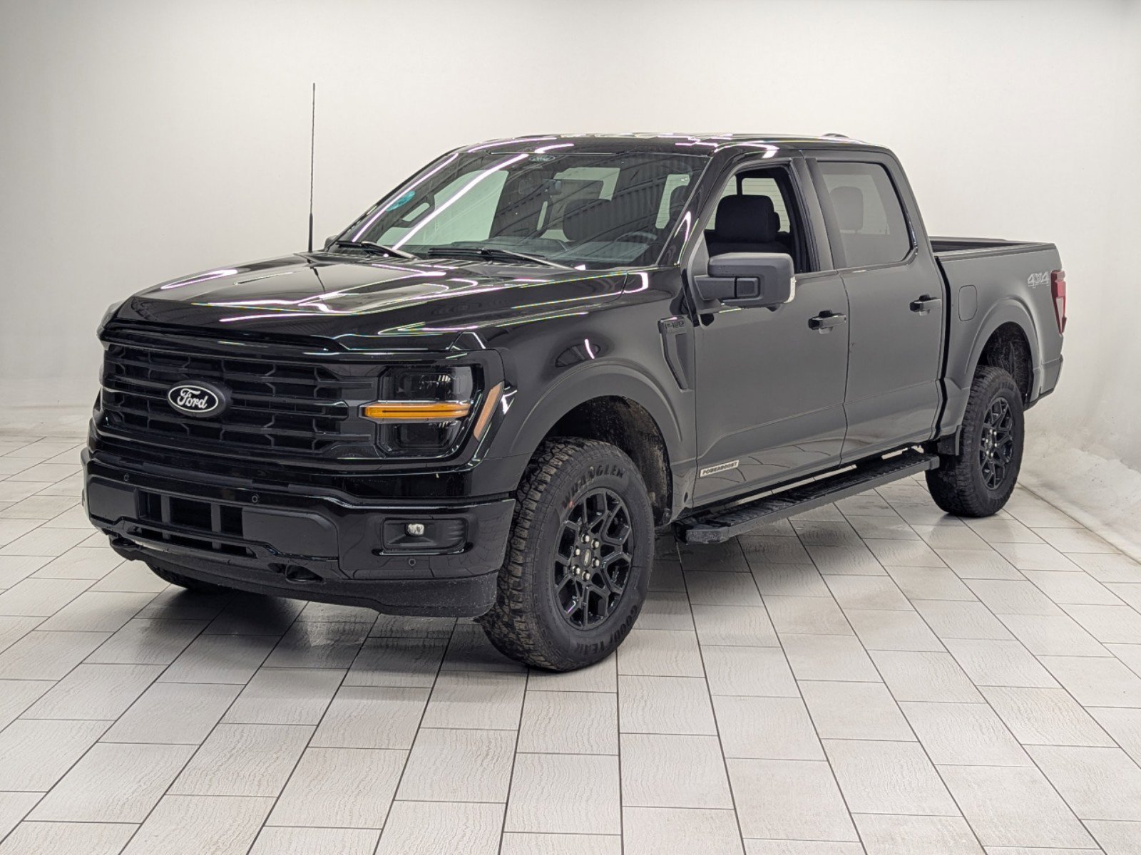 2025 Ford F-150 XLT photo 4