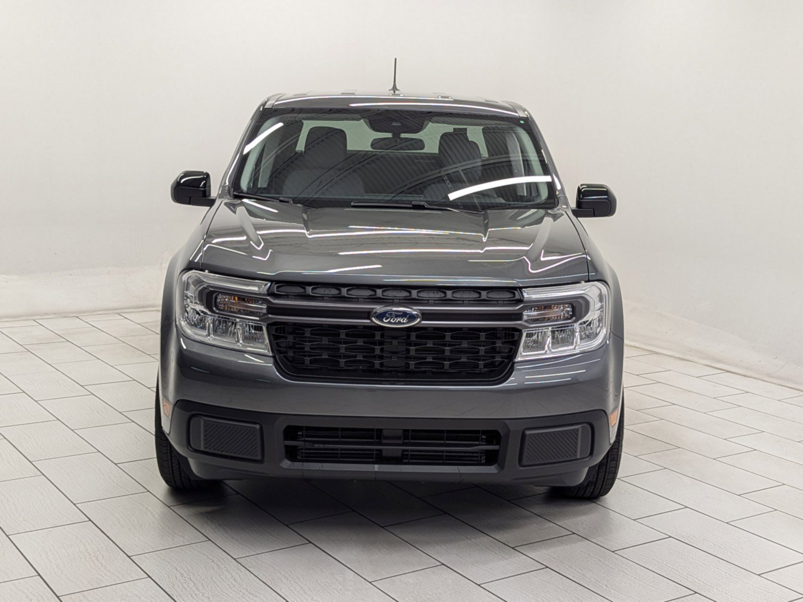 2024 Ford Maverick XLT photo 2