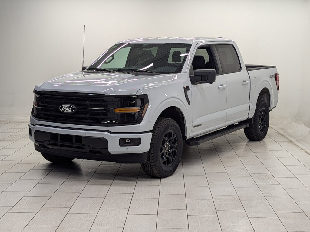 New 2025 Ford F-150 XLT XLT 4WD SuperCrew 5.5 Box