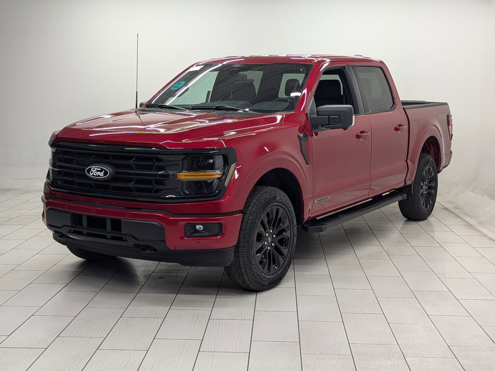 2025 Ford F-150 XLT photo 4