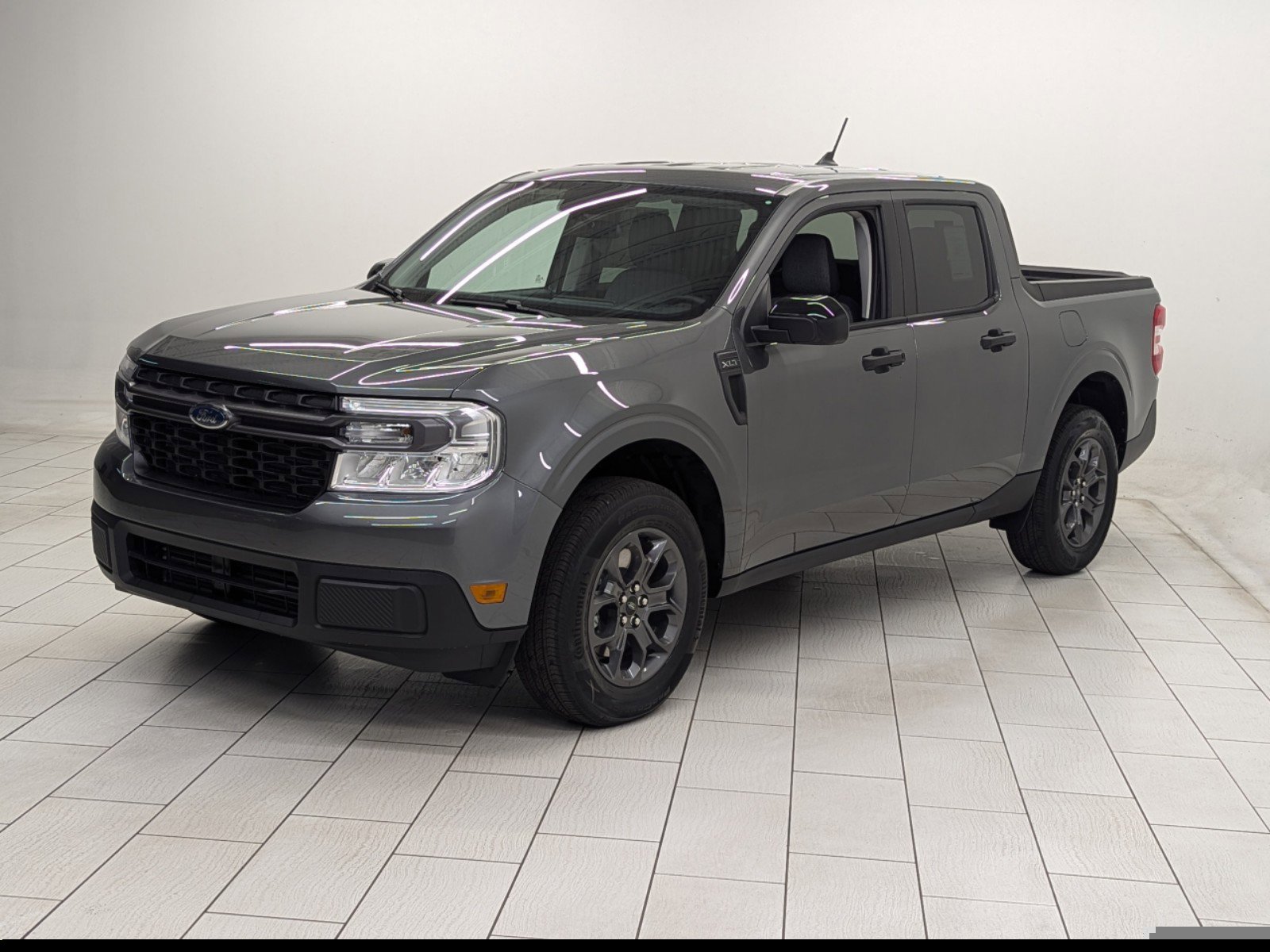 2024 Ford Maverick XLT photo 3