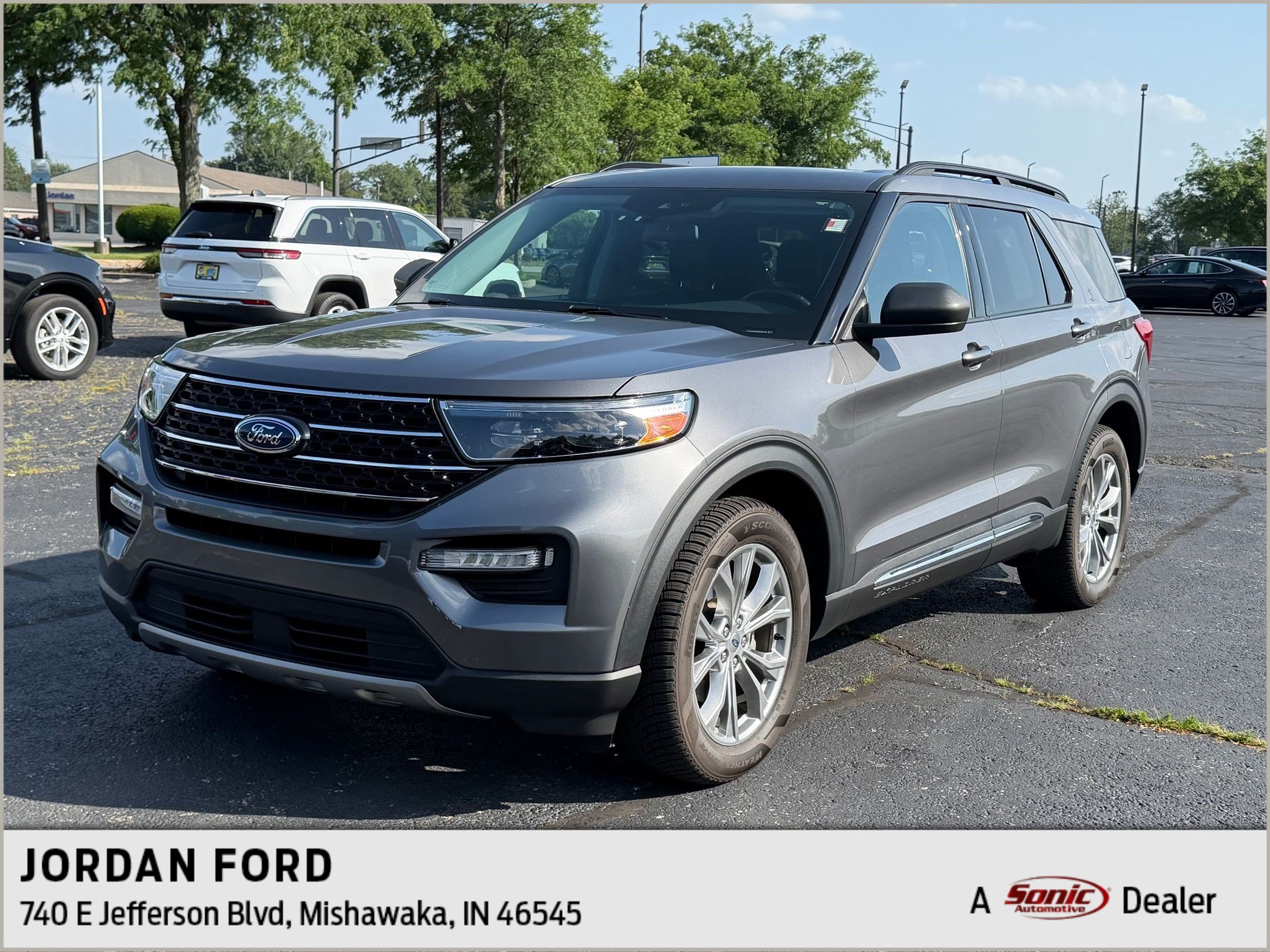 2021 Ford Explorer XLT 4WD's photo