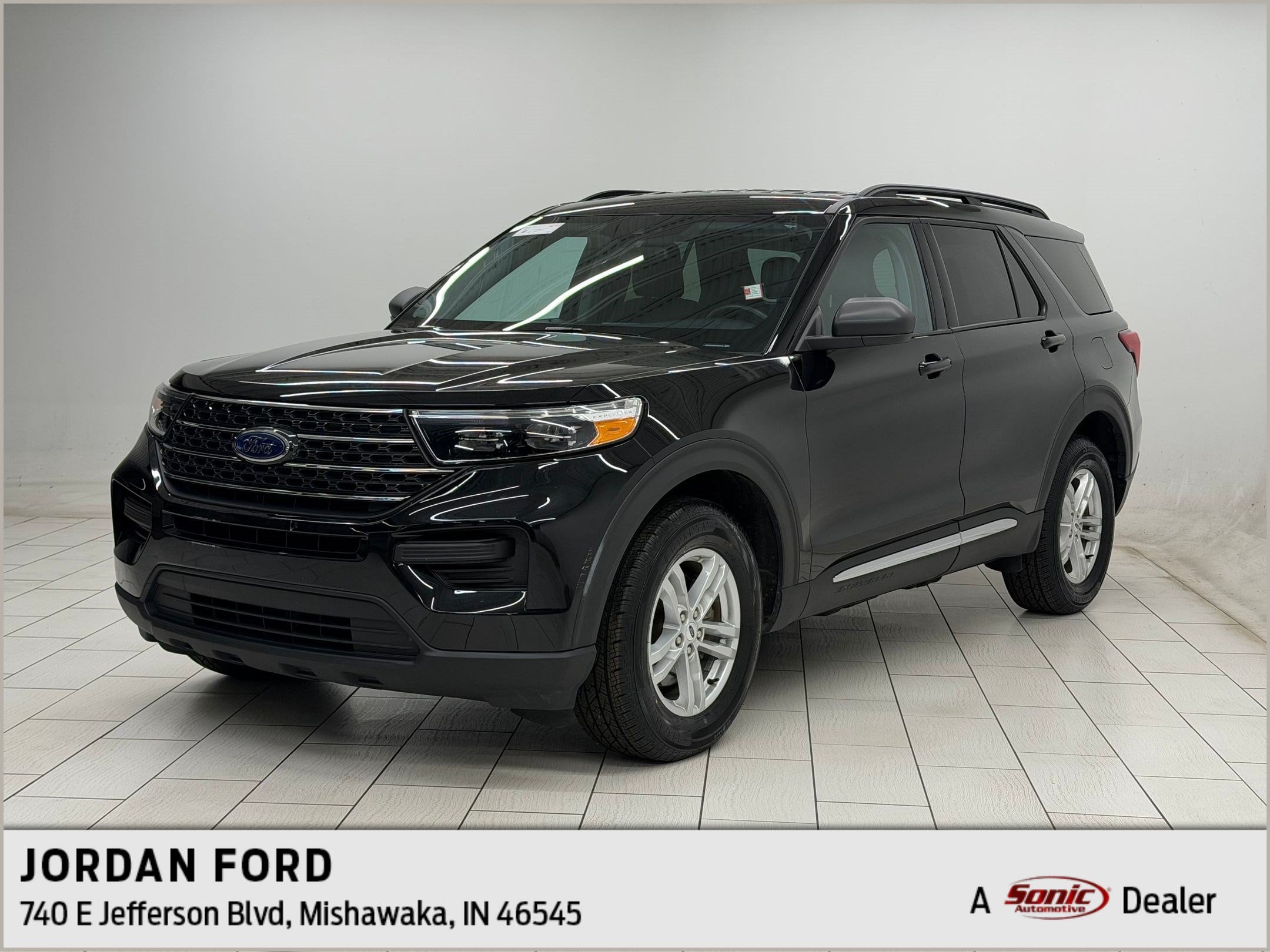 2023 Ford Explorer XLT SUV