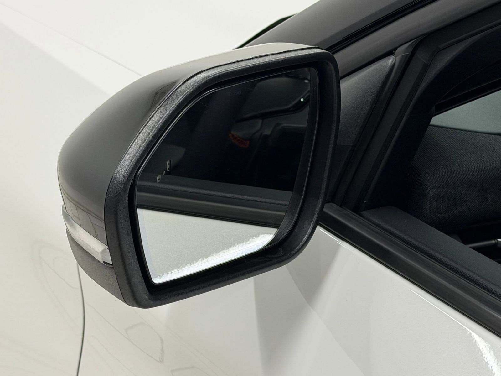 2026 Ford Explorer ST - Photo 38