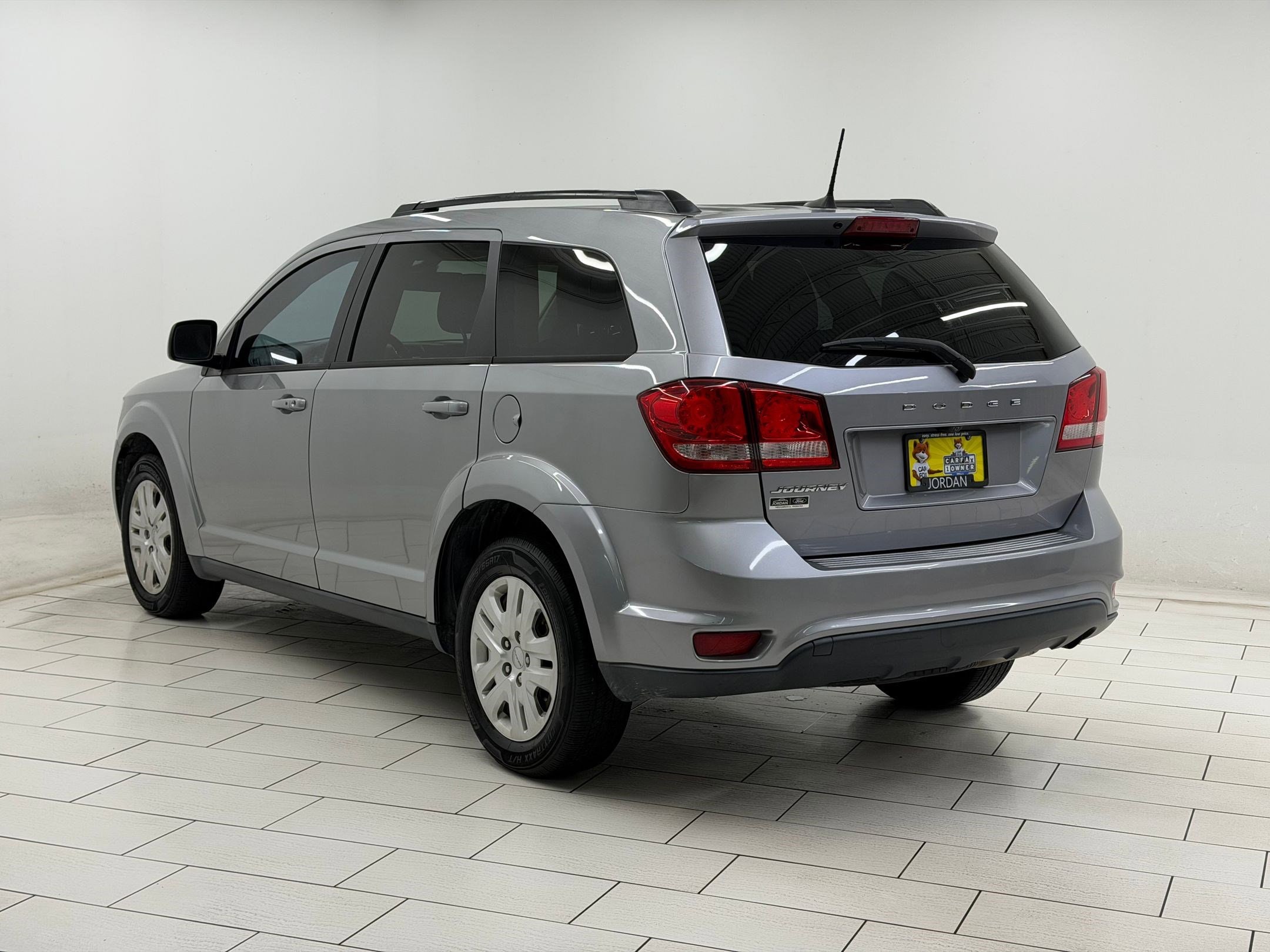 Used 2019 Dodge Journey SE with VIN 3C4PDCBBXKT701105 for sale in Mishawaka, IN