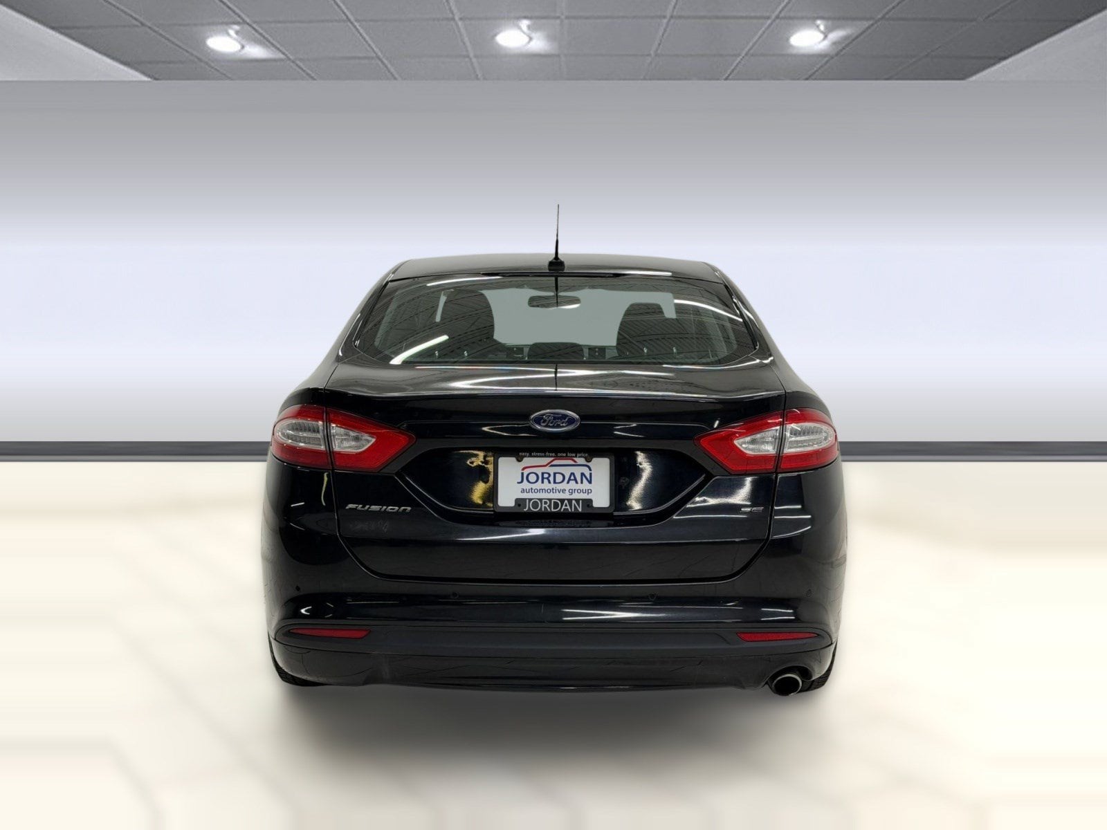 Fusion SE Sedan