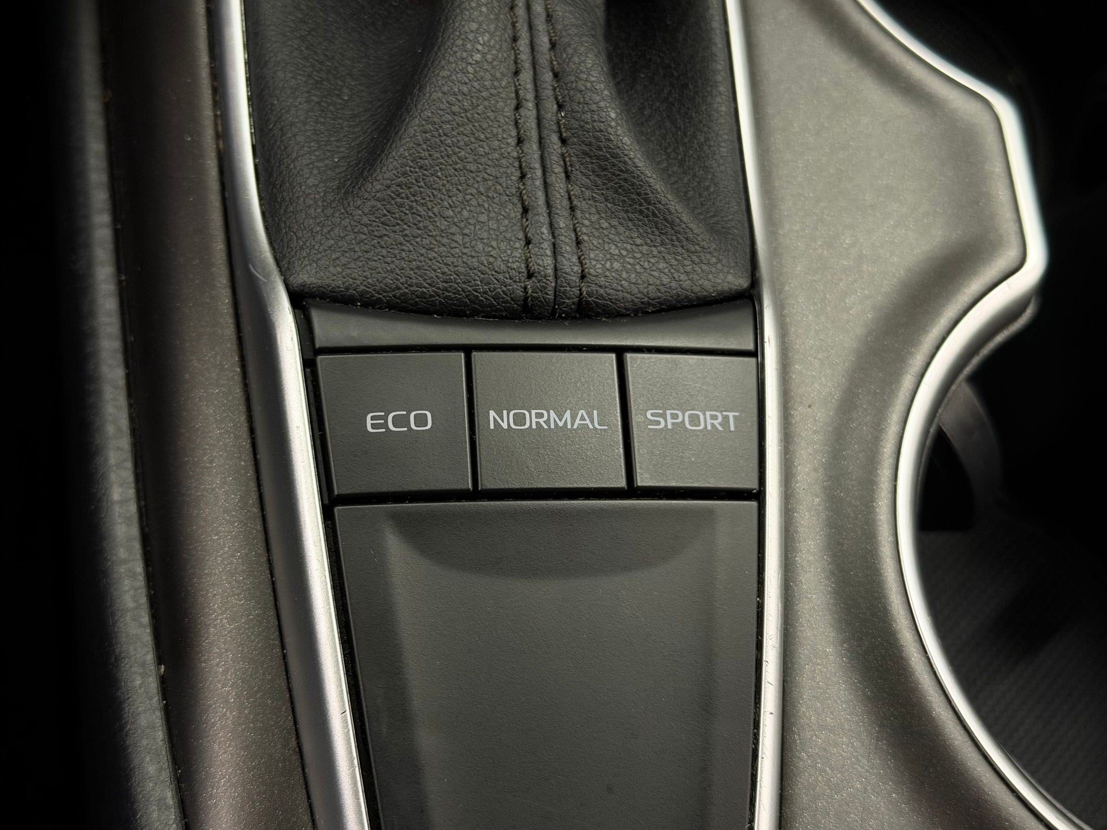 2024 Toyota Camry LE - Photo 18