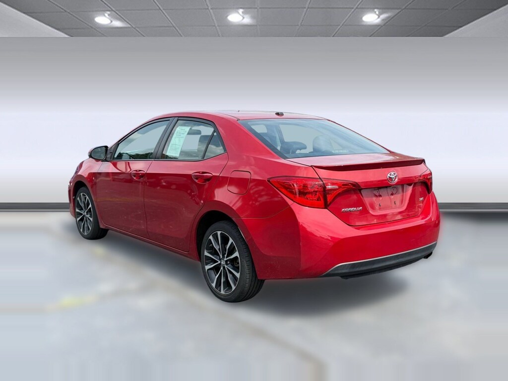 Used 2017 Toyota Corolla SE Sedan