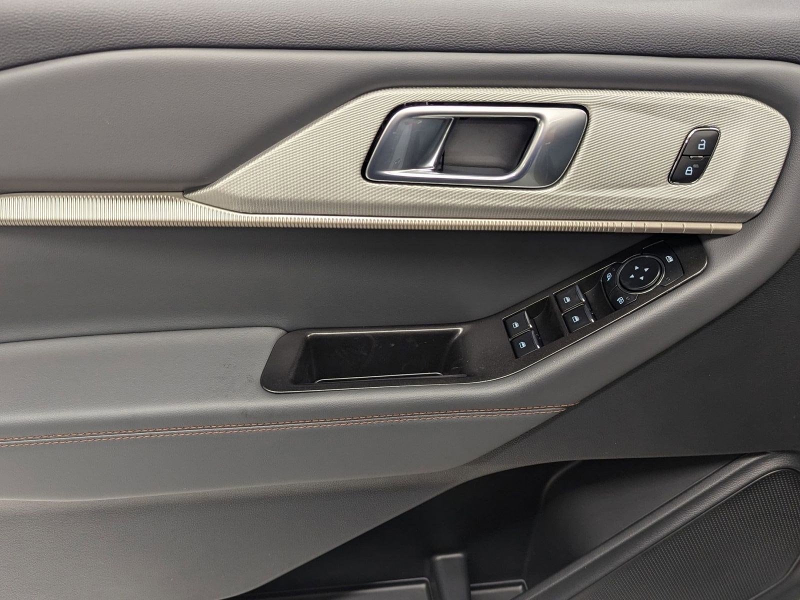 2026 Ford Explorer Active - Photo 9