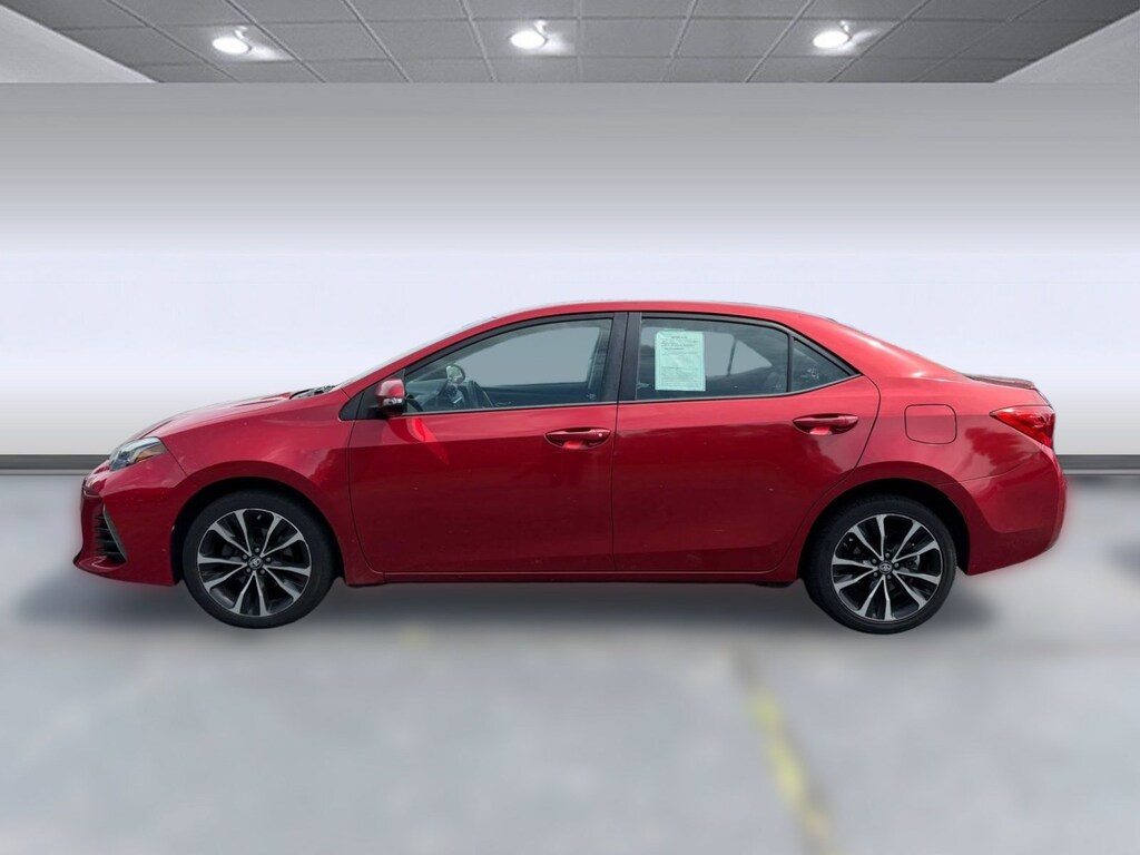 Used 2017 Toyota Corolla SE Sedan