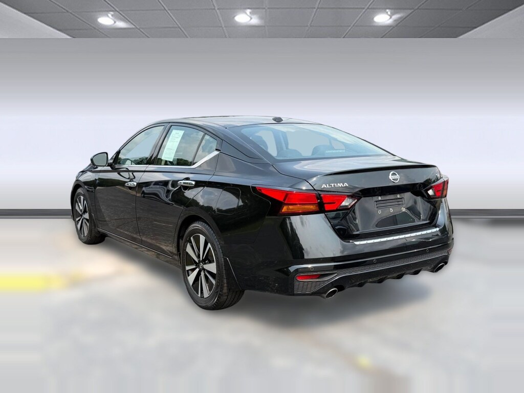 Used 2021 Nissan Altima 2.5 SL Sedan