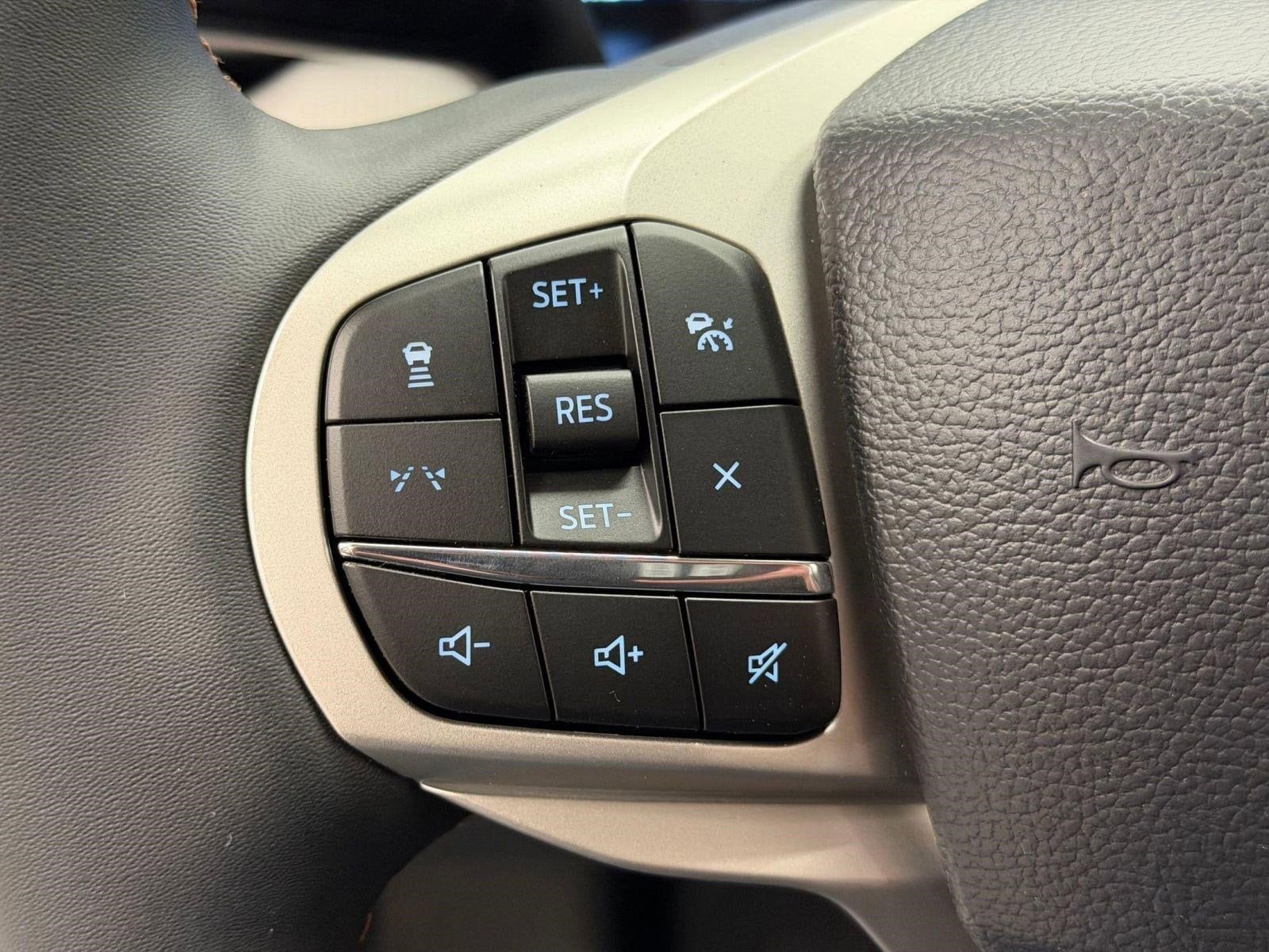 2026 Ford Explorer Active - Photo 13