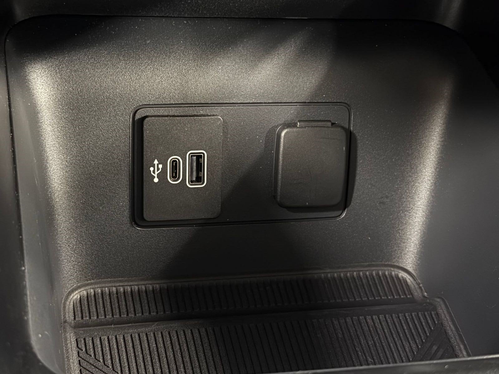 2026 Ford Explorer Active - Photo 30