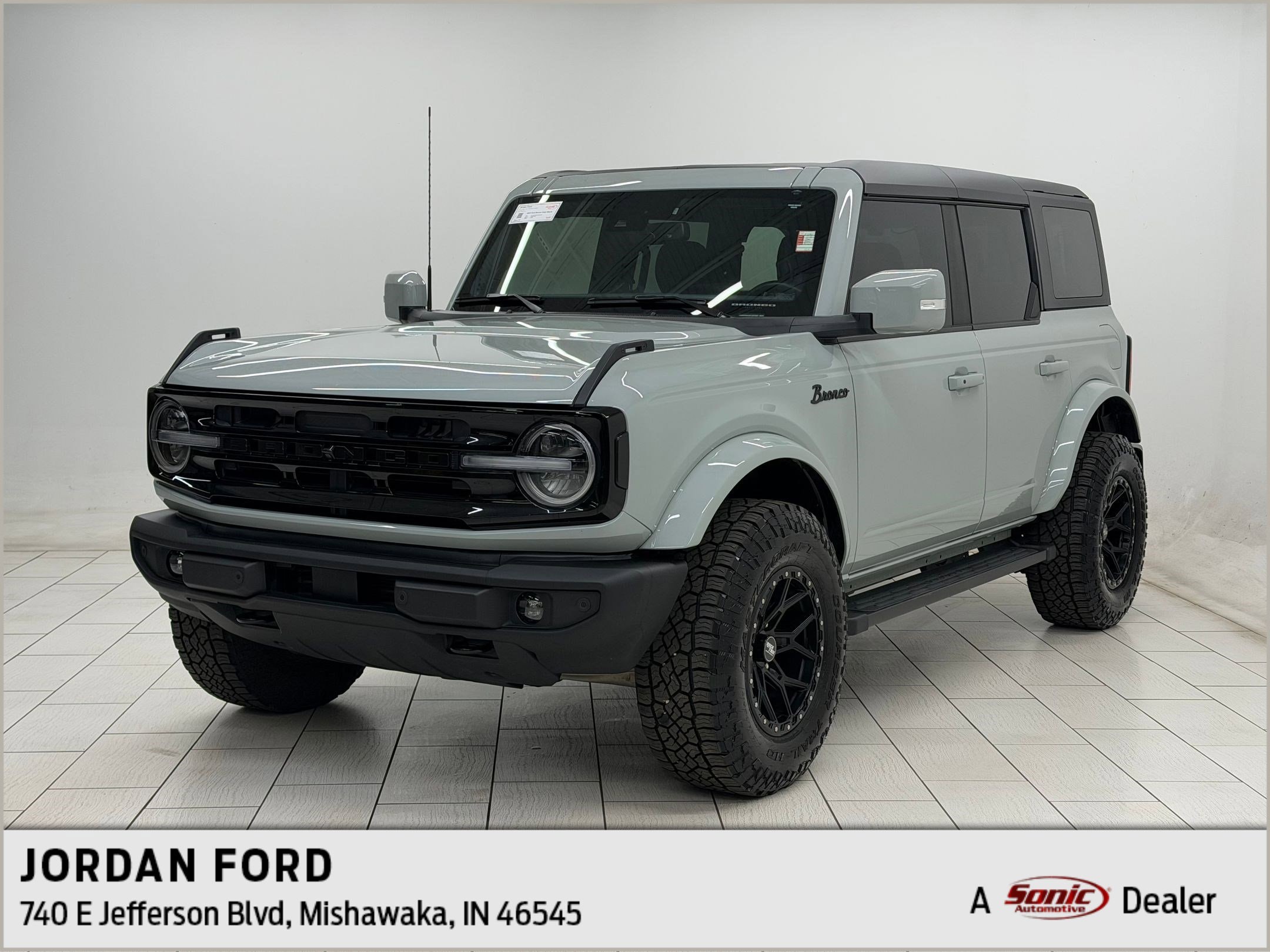 2023 Ford Bronco Outer Banks 4x4's photo