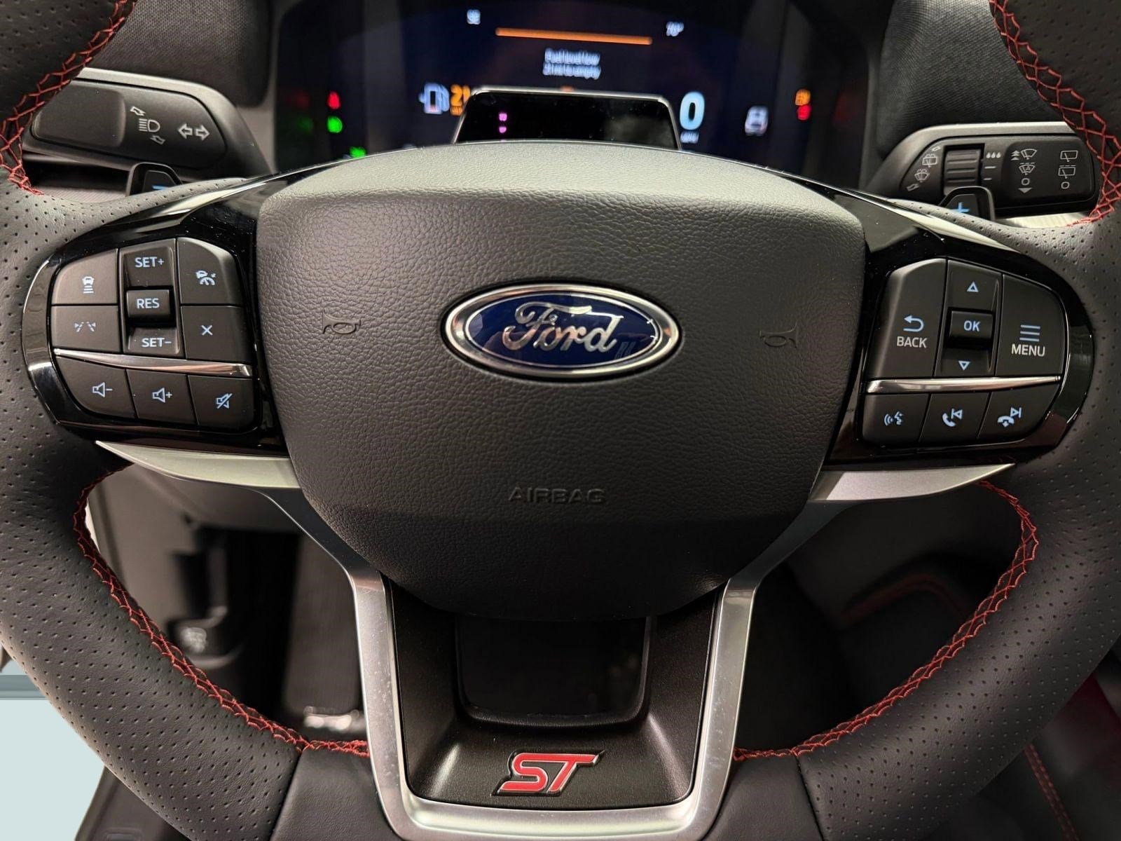 2026 Ford Explorer ST - Photo 13
