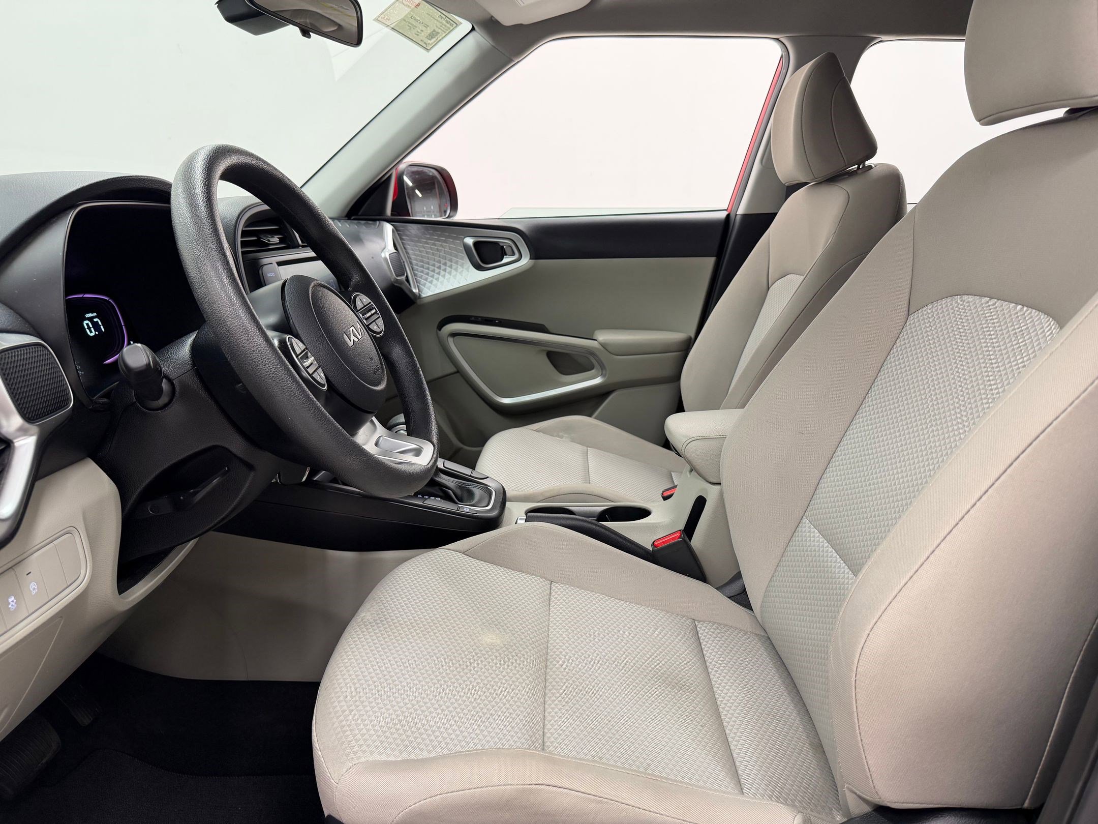 Soul LX Hatchback