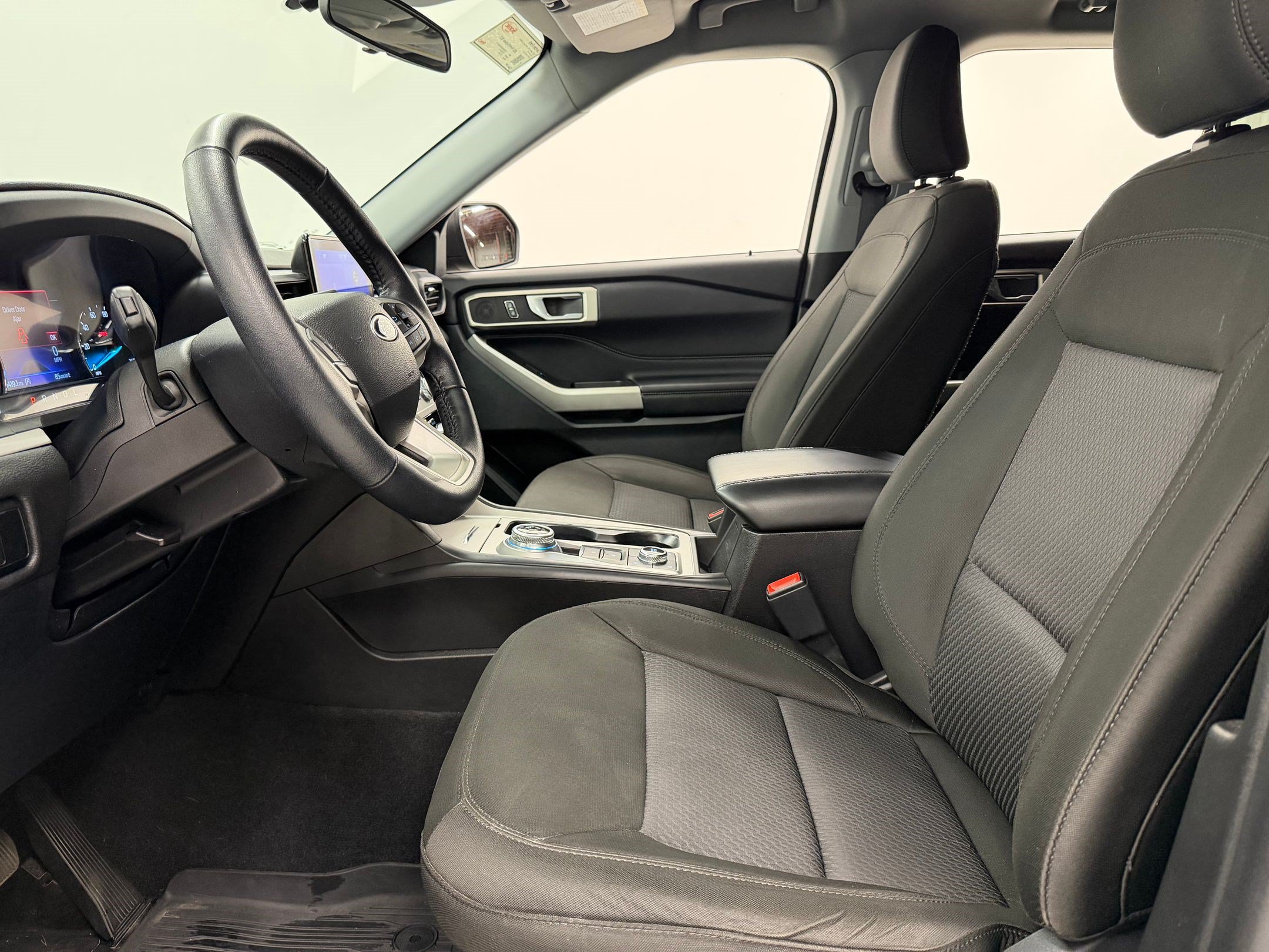 2023 Ford Explorer XLT SUV