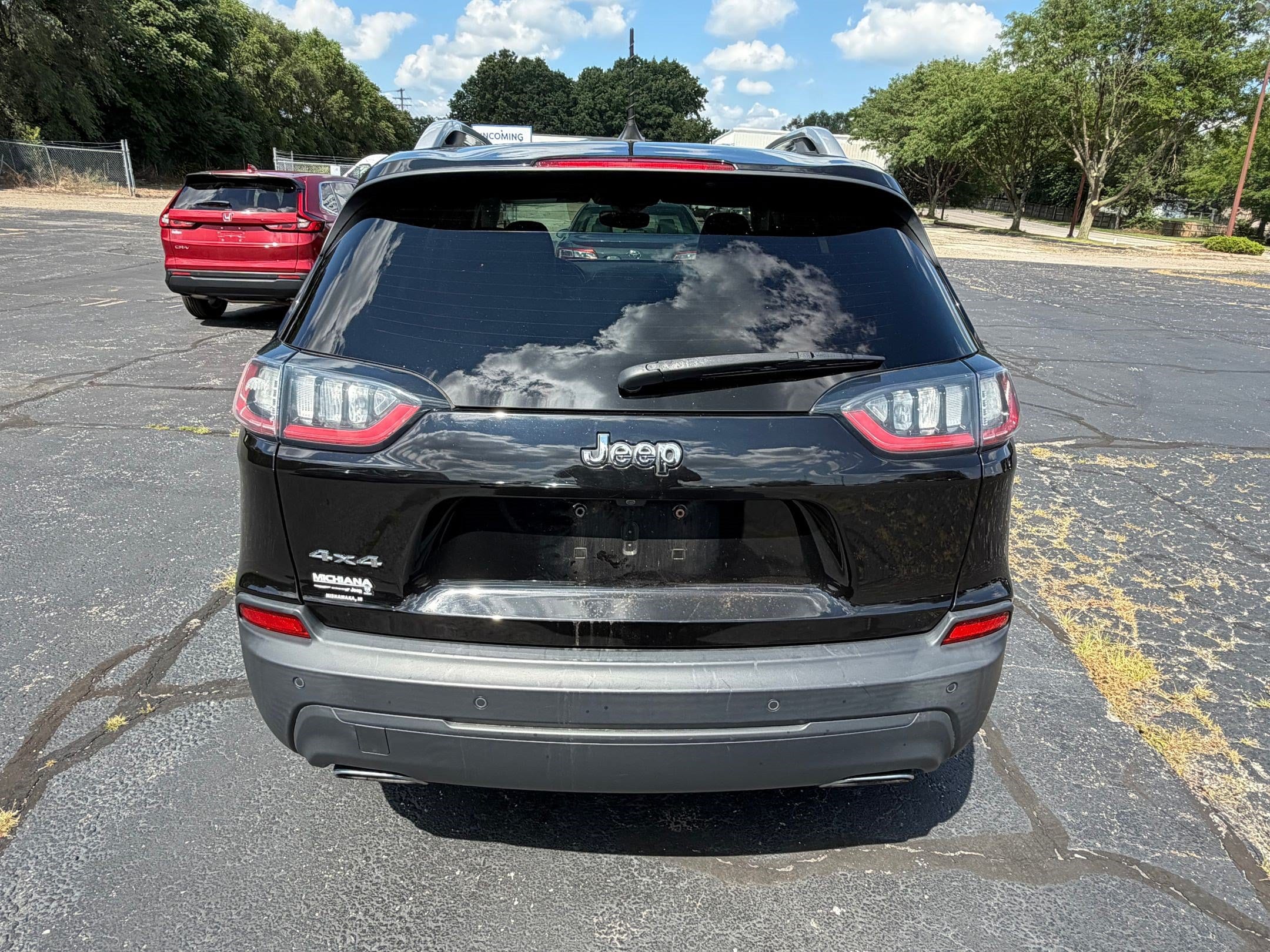 Cherokee Latitude Plus SUV