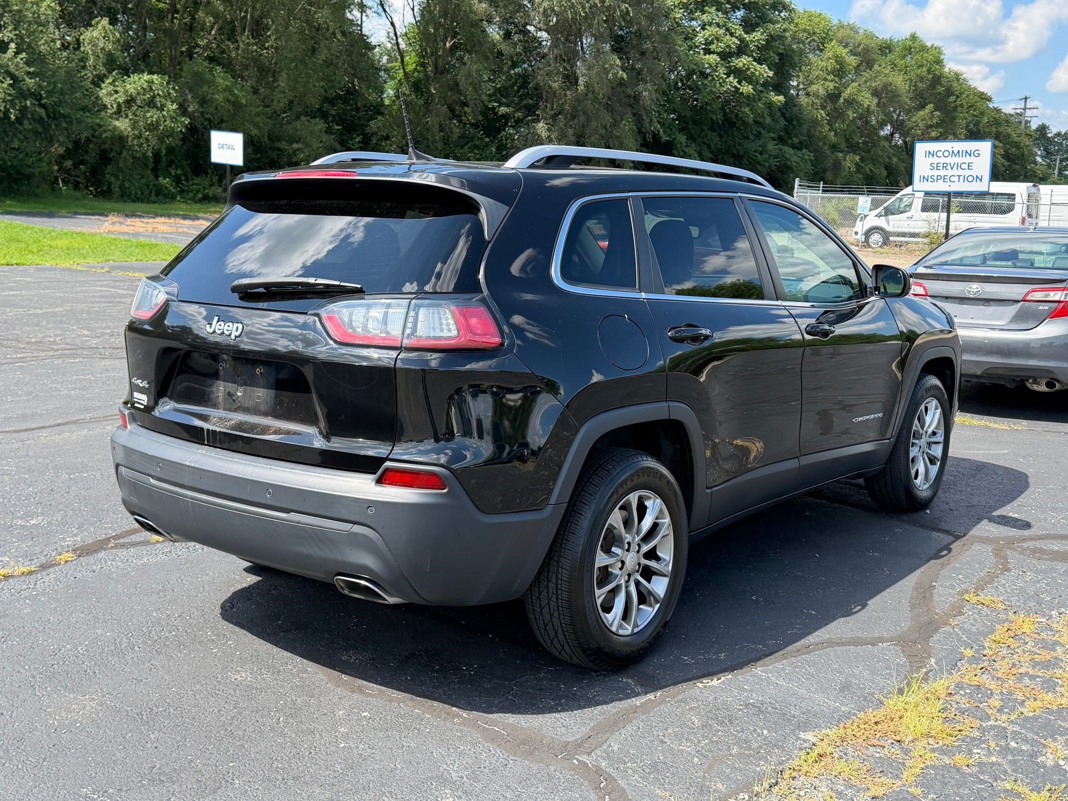 Cherokee Latitude Plus SUV