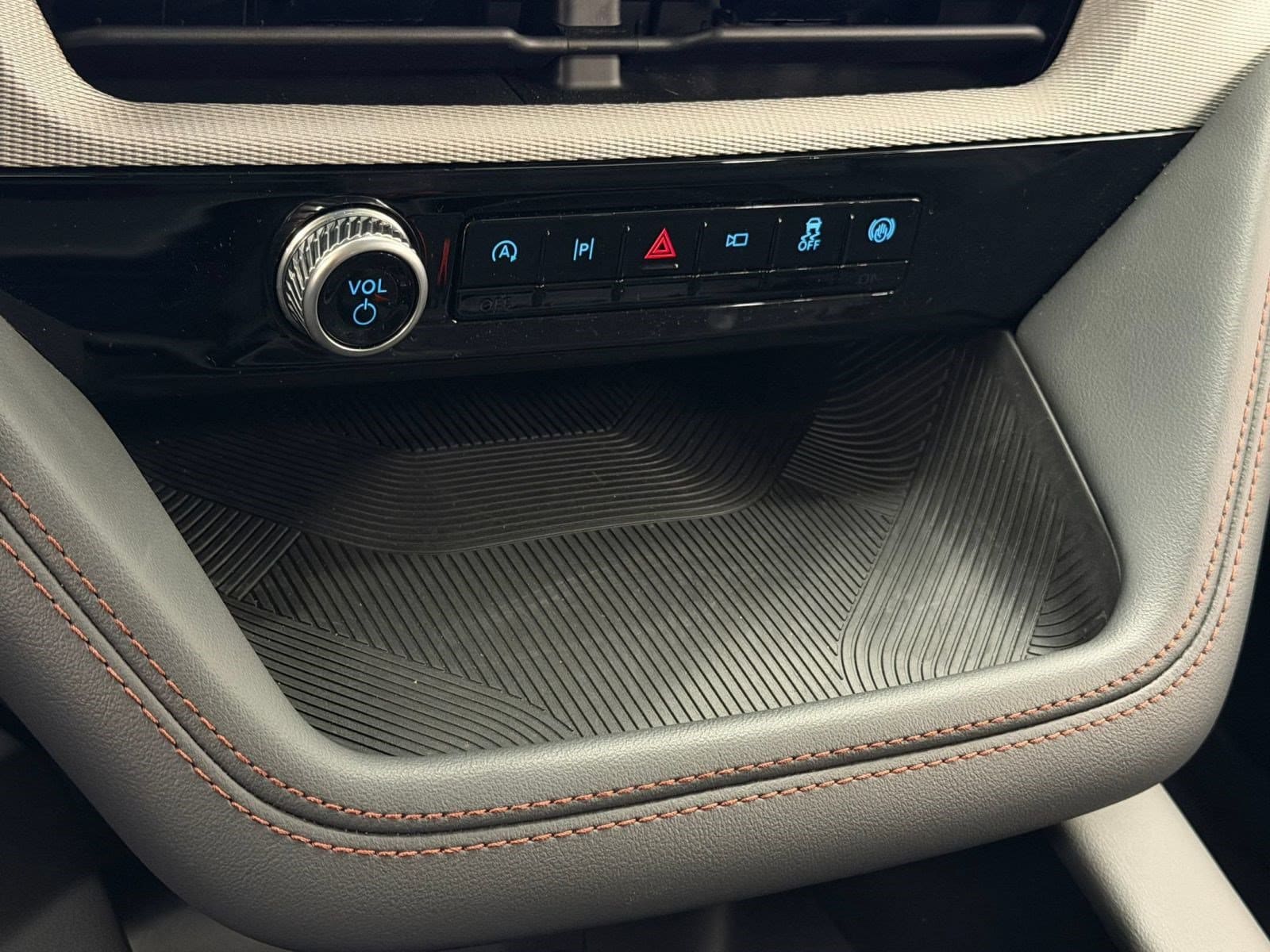2026 Ford Explorer Active - Photo 17