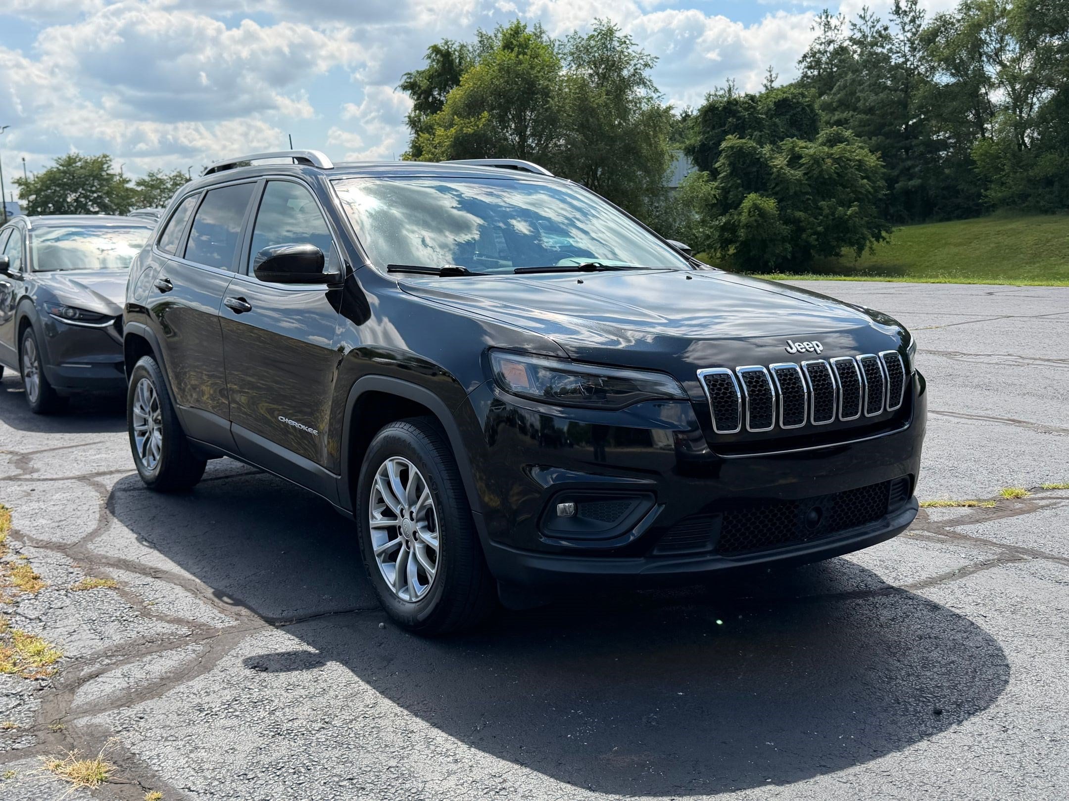 Cherokee Latitude Plus SUV