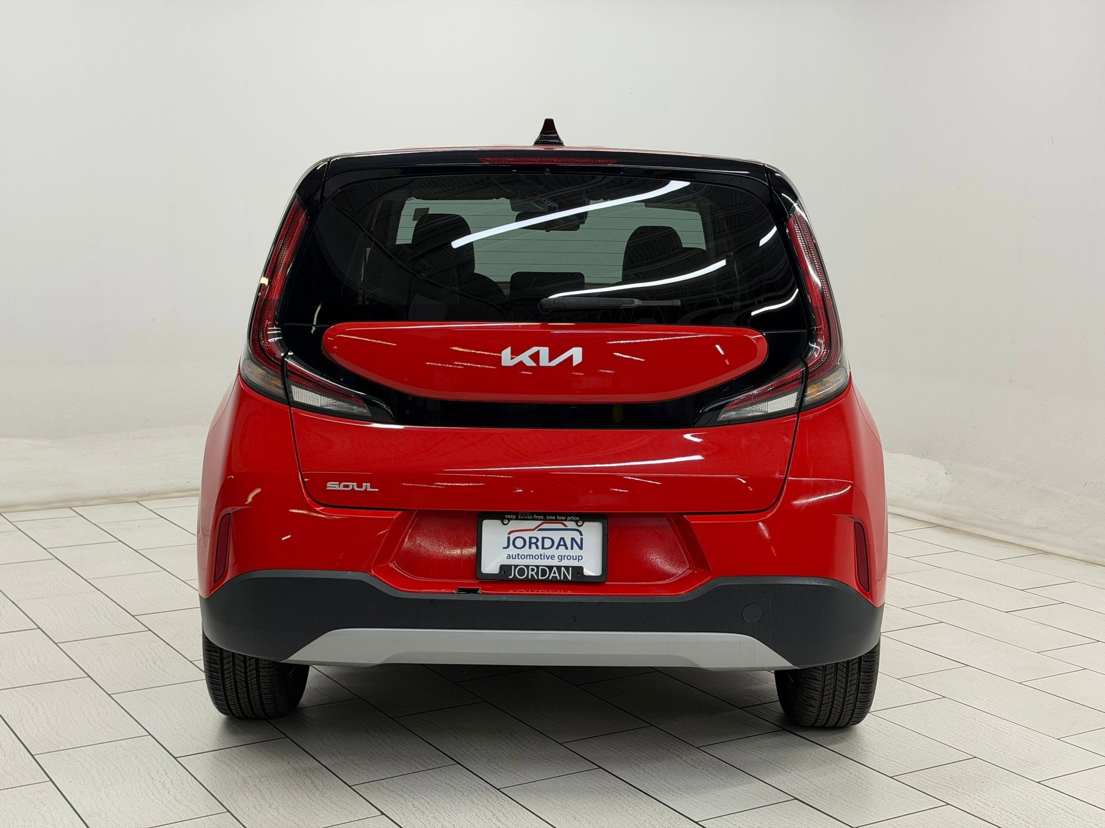 Soul LX Hatchback