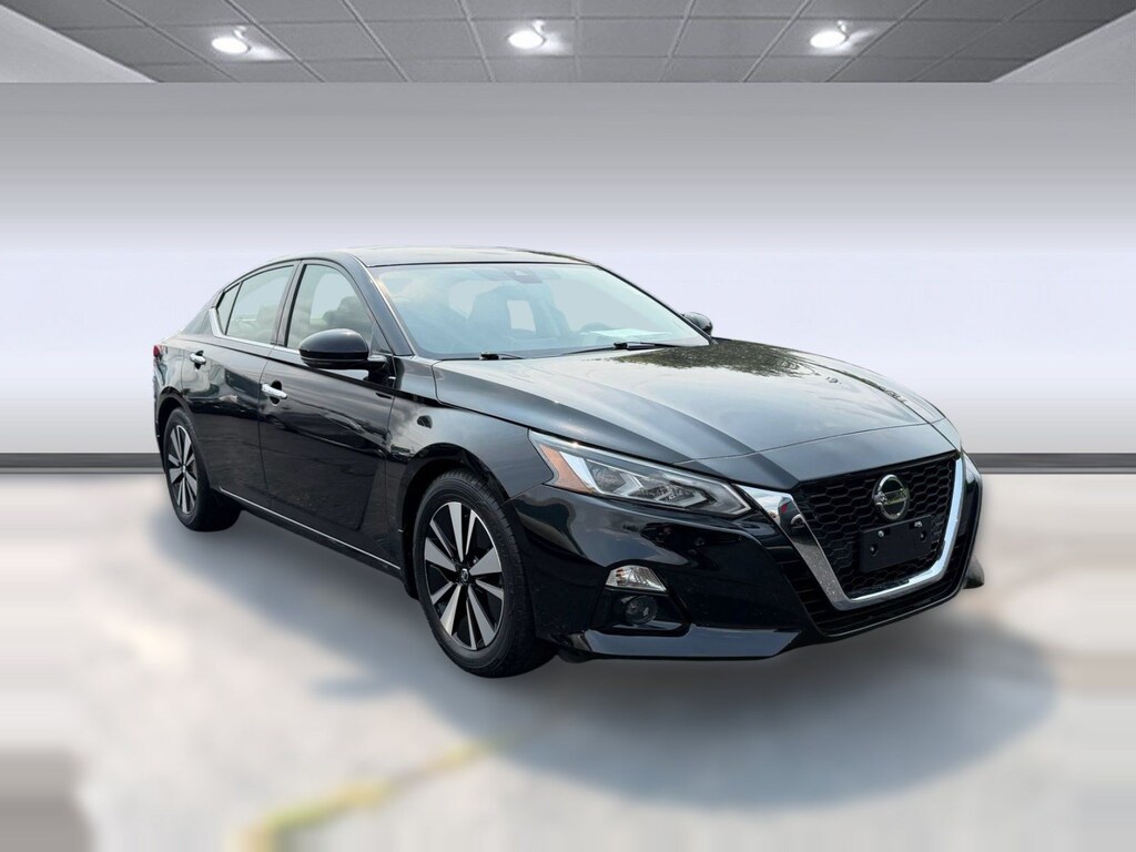 Used 2021 Nissan Altima 2.5 SL Sedan