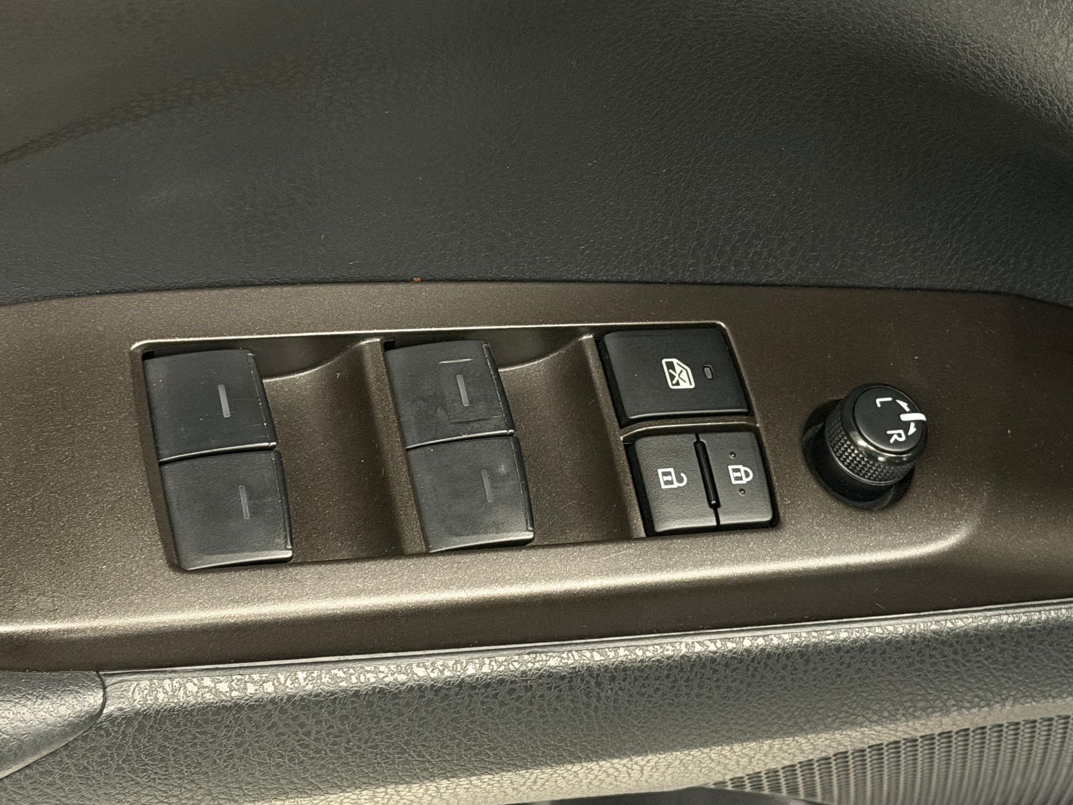 2024 Toyota Camry LE - Photo 26